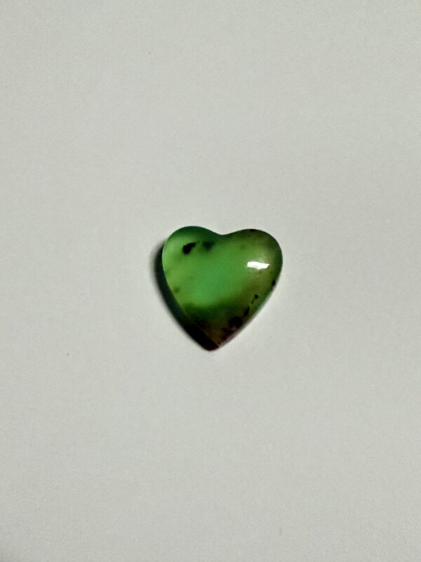 Australian Chrysoprase Heart (388)