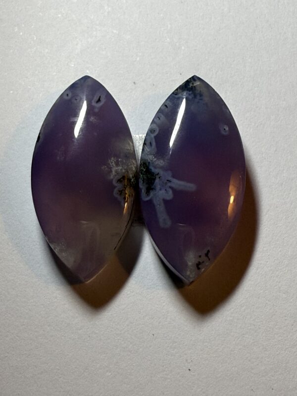 Purple Chalcedony (913)